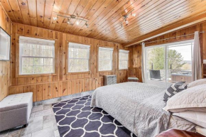 Cozy Cottage Retreat: HotTub, PingPong/Pool Table, Heated Pool, Fireplace